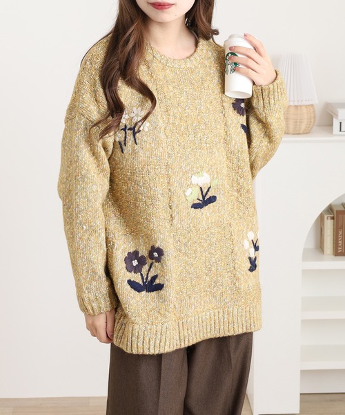 Emago(イマゴ)の「EMAGO チェック編みとお花刺繍プルオーバー(ニット/セーター・レディース・アイボリー/ブラック/マスタード・FREE)」の3枚目の写真