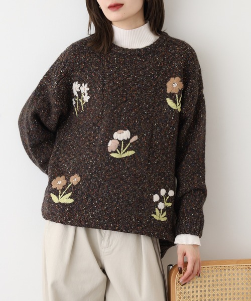 Emago(イマゴ)の「EMAGO チェック編みとお花刺繍プルオーバー(ニット/セーター・レディース・アイボリー/ブラック/マスタード・FREE)」の6枚目の写真