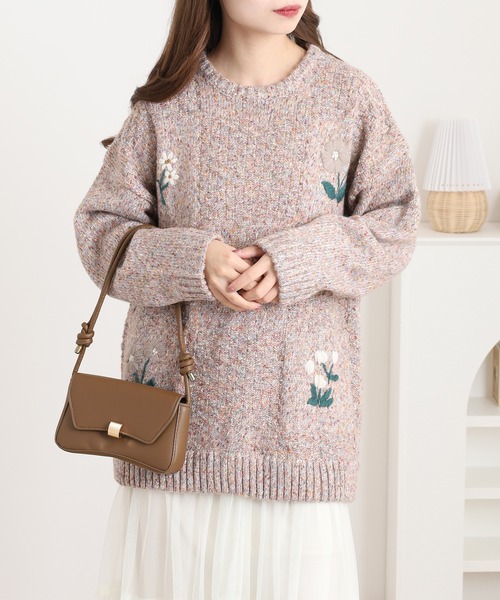 Emago(イマゴ)の「EMAGO チェック編みとお花刺繍プルオーバー(ニット/セーター・レディース・アイボリー/ブラック/マスタード・FREE)」の13枚目の写真