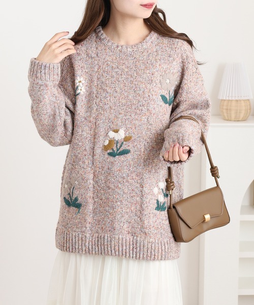 Emago(イマゴ)の「EMAGO チェック編みとお花刺繍プルオーバー(ニット/セーター・レディース・アイボリー/ブラック/マスタード・FREE)」の14枚目の写真