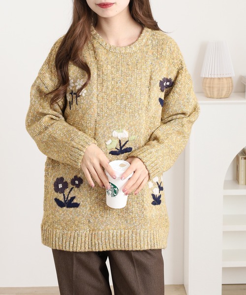 Emago(イマゴ)の「EMAGO チェック編みとお花刺繍プルオーバー(ニット/セーター・レディース・アイボリー/ブラック/マスタード・FREE)」の10枚目の写真