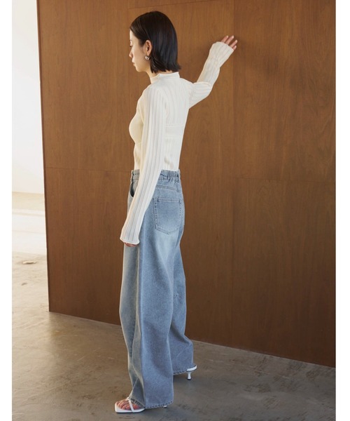 AIC.（エーアイシー）の「カーブダーツレッグデニムパンツ（デニムパンツ・レディース・ブルー・FREE）」の13枚目の写真