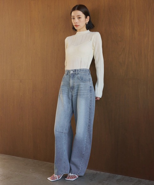 AIC.（エーアイシー）の「カーブダーツレッグデニムパンツ（デニムパンツ・レディース・ブルー・FREE）」の9枚目の写真