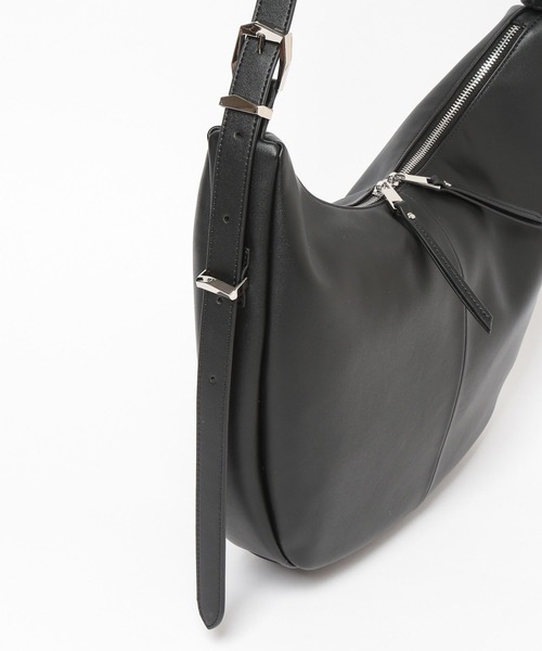 HARE（ハレ）の「RESHAPEバックルショルダーバッグ(HARE)（ショルダーバッグ・メンズ・ブラック・FREE）」の15枚目の写真