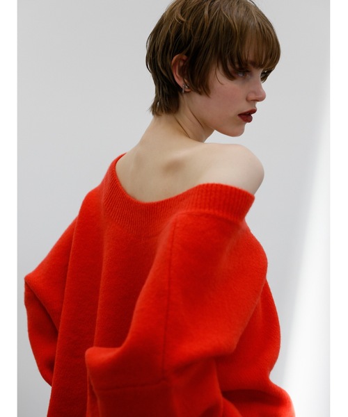 Katrin TOKYO（カトリーントーキョー）の「big v-neck knit（ニット/セーター・レディース・レッド/ネイビー・XS/FREE）」の2枚目の写真