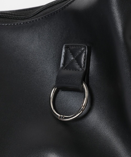 RAGEBLUE（レイジブルー）の「2Way Synthetic Leather Round Shoulder hand bag /タックラウンドショルダーハンドバッグ（ショルダーバッグ・メンズ・ブラック系その他/ブラウン系その他/ブラック系その他2/ベージュ・FREE）」の15枚目の写真