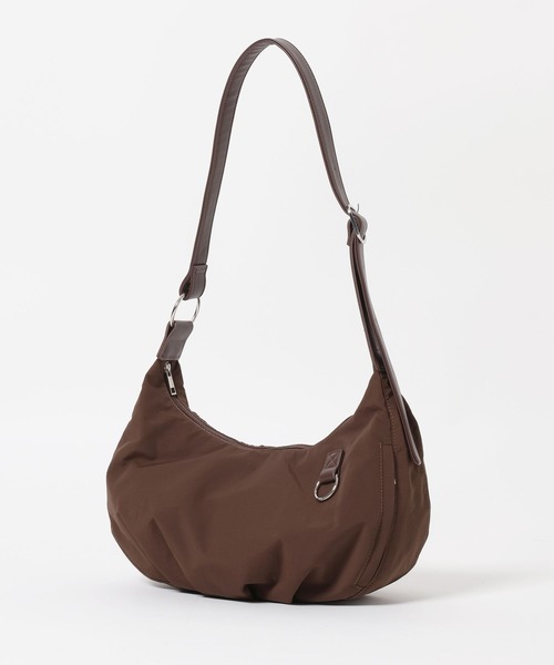 RAGEBLUE（レイジブルー）の「2Way Synthetic Leather Round Shoulder hand bag /タックラウンドショルダーハンドバッグ（ショルダーバッグ・メンズ・ブラック系その他/ブラウン系その他/ブラック系その他2/ベージュ・FREE）」の16枚目の写真