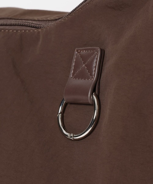 RAGEBLUE（レイジブルー）の「2Way Synthetic Leather Round Shoulder hand bag /タックラウンドショルダーハンドバッグ（ショルダーバッグ・メンズ・ブラック系その他/ブラウン系その他/ブラック系その他2/ベージュ・FREE）」の18枚目の写真