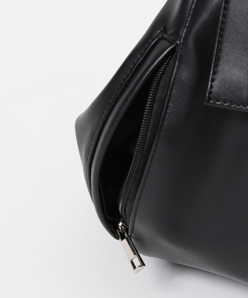 RAGEBLUE（レイジブルー）の「2Way Synthetic Leather Round Shoulder hand bag /タックラウンドショルダーハンドバッグ（ショルダーバッグ・メンズ・ブラック系その他/ブラウン系その他/ブラック系その他2/ベージュ・FREE）」の20枚目の写真