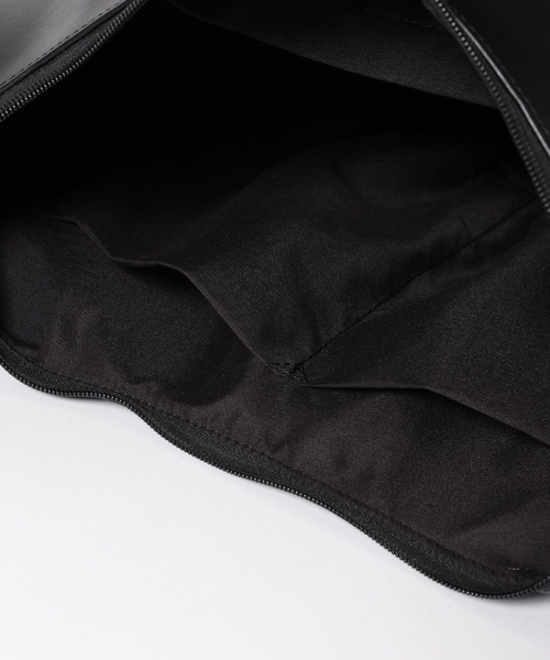 RAGEBLUE（レイジブルー）の「2Way Synthetic Leather Round Shoulder hand bag /タックラウンドショルダーハンドバッグ（ショルダーバッグ・メンズ・ブラック系その他/ブラウン系その他/ブラック系その他2/ベージュ・FREE）」の22枚目の写真