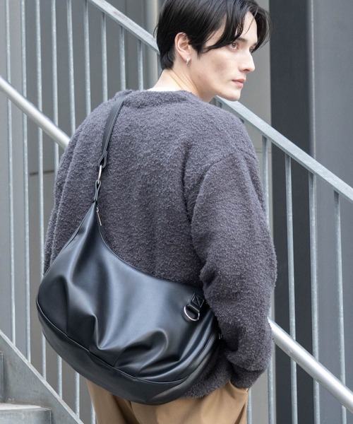 2Way Synthetic Leather Round Shoulder hand bag /タックラウンド