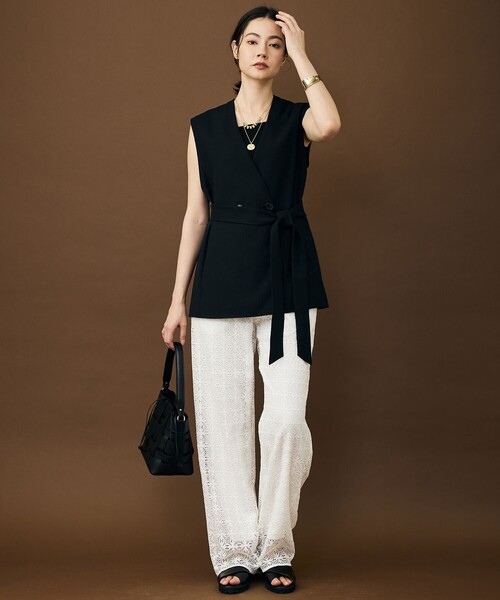 自由区(ジユウク)の「リラックスバスケットノーカラー ジレ(ベスト・レディース・ベージュ系/ブラック系・40/38)」の5枚目の写真