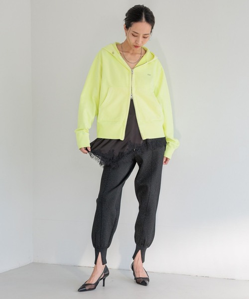 HEREIAM（ヘレイアム）の「【HEREIAM】グリッターニットJOG（その他パンツ・レディース・アイボリー/シルバーグレー/ブラック・MEDIUM/SMALL）」の16枚目の写真