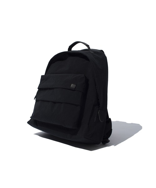 F/CE. (エフシーイー)の「F/CE. SCULPT NYLON DAY PACK KONBUR / エフシーイー スカルプト ナイロン デイ パック コンブ(バックパック/リュック・メンズ・グレー/ブラック・FREE)」の6枚目の写真