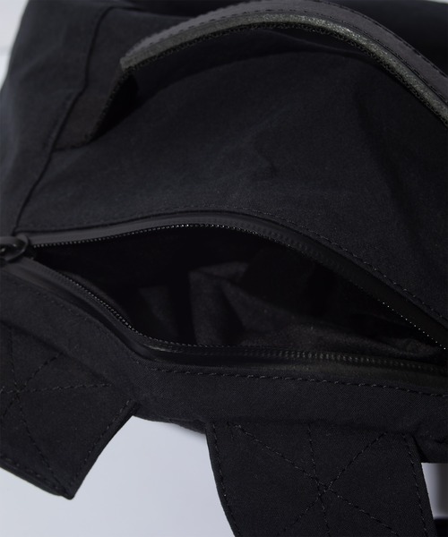 F/CE. (エフシーイー)の「F/CE. SCULPT NYLON DAY PACK KONBUR / エフシーイー スカルプト ナイロン デイ パック コンブ(バックパック/リュック・メンズ・グレー/ブラック・FREE)」の22枚目の写真