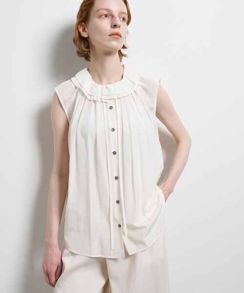 LANVIN en Bleu（ランバンオンブルー）の「トリアセローンノースリフリルブラウス（シャツ/ブラウス・レディース・オフホワイト/ブラック/ボルドー・38）」の15枚目の写真