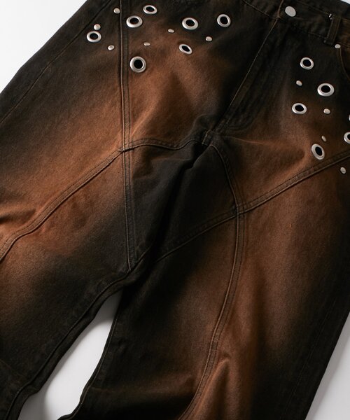 WHO'S WHO gallery(フーズフーギャラリー)の「アイレットスタッズスウィッチングブラストデニム(デニムパンツ・レディース・ネイビー/サックスブルー/ブラック・FREE)」の9枚目の写真