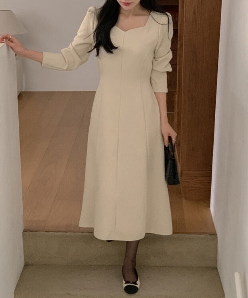 FAVORITO（ファヴォリート）の「ハートネックバックリボンワンピース（ワンピース・レディース・ブラック/ベージュ・F）」の16枚目の写真