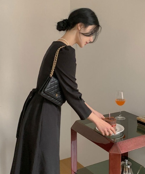FAVORITO（ファヴォリート）の「ハートネックバックリボンワンピース（ワンピース・レディース・ブラック/ベージュ・F）」の5枚目の写真