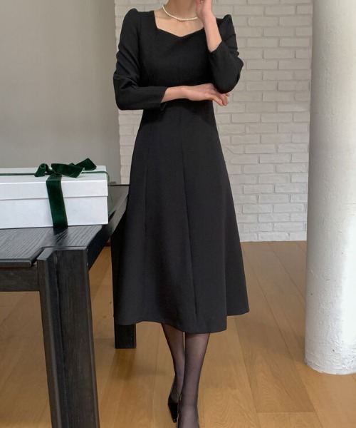 FAVORITO（ファヴォリート）の「ハートネックバックリボンワンピース（ワンピース・レディース・ブラック/ベージュ・F）」の9枚目の写真