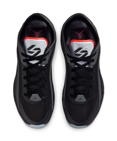 JORDAN BRAND(ジョーダンブランド)の「【別注】ジョーダン ジョーダン LUKA 5 PF 限定コラボ(スニーカー・メンズ・ブラック×レッド・27.0cm/27.5cm/28.0cm/28.5cm/29.0cm/25.0cm/25.5cm/26.0cm/26.5cm/24.5cm)」の6枚目の写真