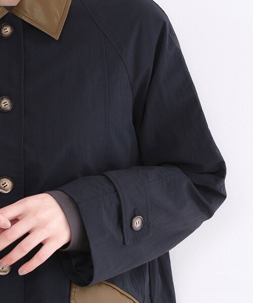 OPAQUE.CLIP（オペークドットクリップ）の「撥水ステンカラーコート【洗える】（ステンカラーコート・レディース・ベージュ/ネイビー・40/38）」の15枚目の写真