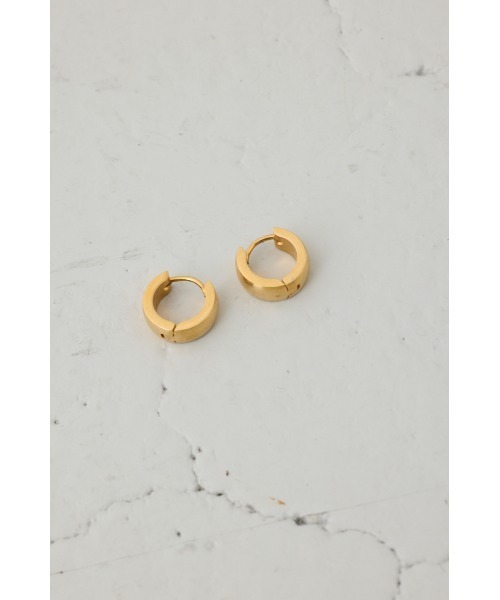 AZUL by moussy(アズールバイマウジー)の「ステンレスメタルプチフープピアス(ピアス(両耳用)・レディース・ゴールド/シルバー・FREE)」の9枚目の写真