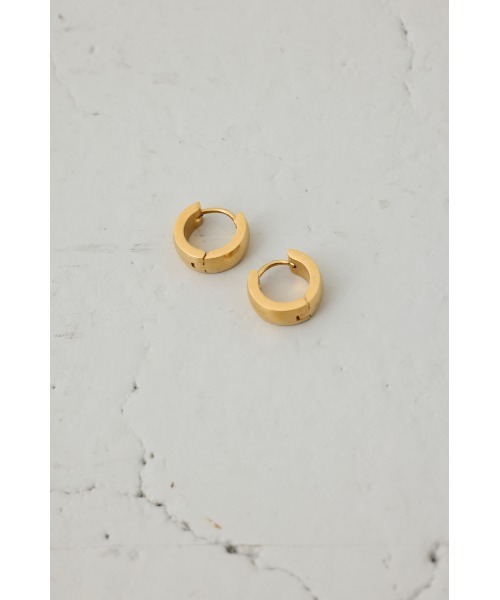 AZUL by moussy(アズールバイマウジー)の「ステンレスメタルプチフープピアス(ピアス(両耳用)・レディース・ゴールド/シルバー・FREE)」の10枚目の写真