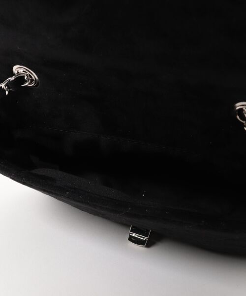 VIBGYOR(ヴィブジョー)の「Liaa/スエード チェーン ミニバッグ A18760(ハンドバッグ・レディース・ブラック/ブラウン・FREE)」の7枚目の写真