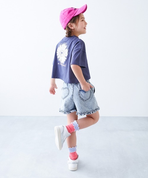 devirock（デビロック）の「ハートポケット 裾フリル ライトオンスデニム ショートパンツ（デニムパンツ・キッズ・ネイビー系/ブルー系・130cm/140cm/150cm/160cm/110cm/100cm/120cm）」の3枚目の写真