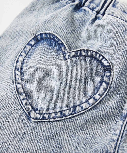 devirock（デビロック）の「ハートポケット 裾フリル ライトオンスデニム ショートパンツ（デニムパンツ・キッズ・ネイビー系/ブルー系・130cm/140cm/150cm/160cm/110cm/100cm/120cm）」の8枚目の写真