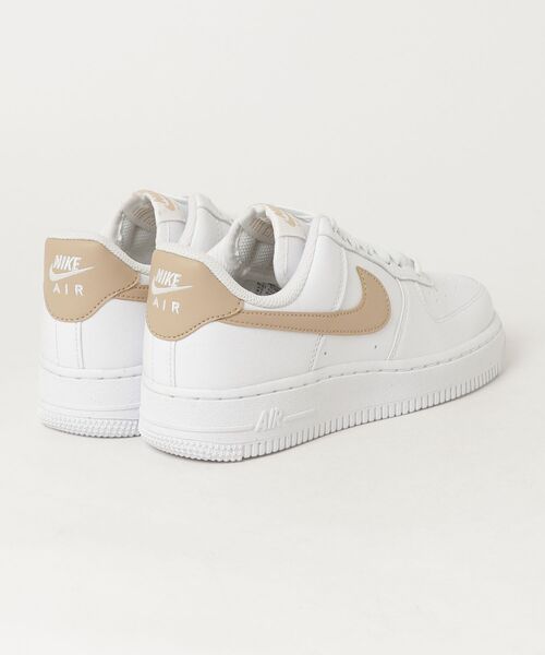 NIKE(ナイキ)の「WMNS AIR FORCE 1 `07 NN(スニーカー・レディース・ホワイト系その他・23.0cm/23.5cm/24.0cm/24.5cm/25.0cm/22.5cm)」の2枚目の写真