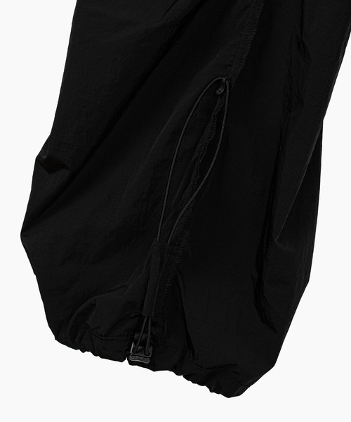 LAD MUSICIAN(ラッドミュージシャン)の「VINTAGE NYLON CHAMBRAY OVER PANTS(その他パンツ・メンズ・ブラック・42/44/46)」の4枚目の写真