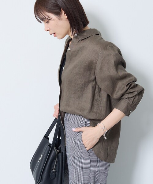 INDIVI(インディヴィ)の「【接触冷感/2WAY】カシュクールリネンシャツ(シャツ/ブラウス・レディース・ネイビー系2/ブルー系その他4/ブルー系その他/ブラウン系/ライトイエロー系/チャコールグレー/ホワイト/ブラウン系6・38/19/03/12/05/13/15 /34)」の17枚目の写真