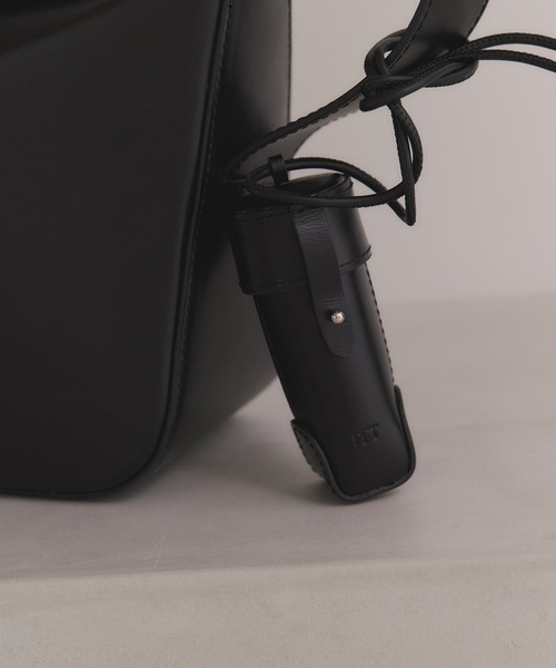 ADAM ET ROPE'（アダムエロペ）の「【PFT】Lip Charm（キーホルダー・レディース・ブラック/ベージュ系その他・FREE）」の8枚目の写真