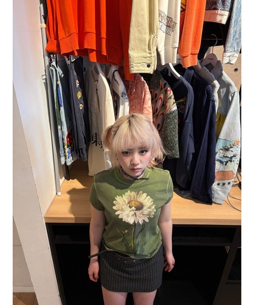Desigual(デシグアル)の「タイトフィット マルガリータ Tシャツ(Tシャツ/カットソー・レディース・グリーン/レッド・S/M/L/XS/XL)」の1枚目の写真