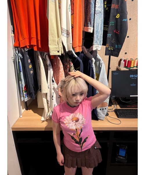 Desigual(デシグアル)の「タイトフィット マルガリータ Tシャツ(Tシャツ/カットソー・レディース・グリーン/レッド・S/M/L/XS/XL)」の3枚目の写真