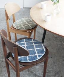 Creer（クレエ）の「〈CAMPAS/キャンパス〉タフト チェアパッド ハンドメイド（ラグ/マット）」