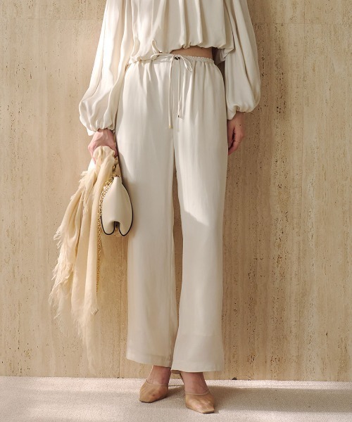 anuans（アニュアンス）の「キュプラリラクシーパンツ（その他パンツ・レディース・ブラック/キャメル/ベージュ系その他/ホワイト系その他・MEDIUM/SMALL）」の3枚目の写真