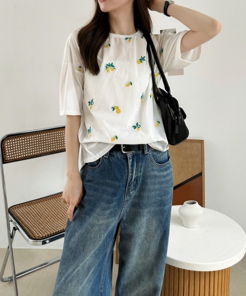 Ada.(エイダ)の「総刺繍 アソート Tシャツ(Tシャツ/カットソー・レディース・ネイビー/チャコール/イエロー/オフホワイト・FREE)」の22枚目の写真