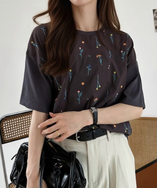 Ada.(エイダ)の「総刺繍 アソート Tシャツ(Tシャツ/カットソー・レディース・ネイビー/チャコール/イエロー/オフホワイト・FREE)」の11枚目の写真