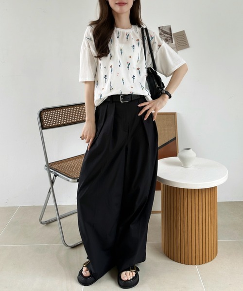 Ada.(エイダ)の「総刺繍 アソート Tシャツ(Tシャツ/カットソー・レディース・ネイビー/チャコール/イエロー/オフホワイト・FREE)」の7枚目の写真