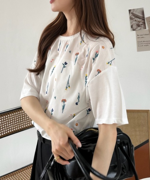 Ada.(エイダ)の「総刺繍 アソート Tシャツ(Tシャツ/カットソー・レディース・ネイビー/チャコール/イエロー/オフホワイト・FREE)」の8枚目の写真