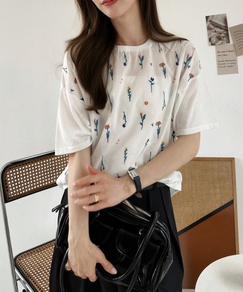 Ada.(エイダ)の「総刺繍 アソート Tシャツ(Tシャツ/カットソー・レディース・ネイビー/チャコール/イエロー/オフホワイト・FREE)」の10枚目の写真