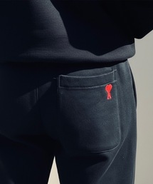 AMI Alexandre Mattiussi（アミアレクサンドルマテュッシ）の「AMI PARIS / BACK POKET HEART JOGGER PANTS（スウェットパンツ）」