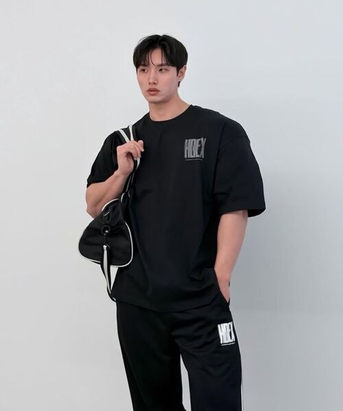 HDEX（エイチデックス）の「クラックプリンテッドトラックパンツ（ブラック）（その他パンツ・メンズ・ブラック・MEDIUM/LARGE/X-LARGE/2XL）」の5枚目の写真