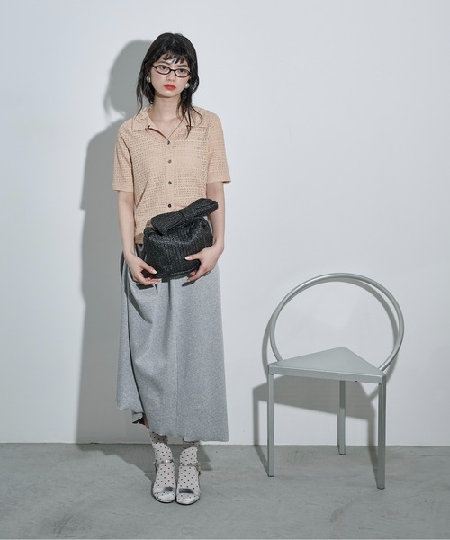 THE YOn（ザヨン）の「タックカラー針抜きジャガードハーフスリーブシャツ（シャツ/ブラウス・レディース・シャーベット/アイボリー/ブラック・FREE）」の21枚目の写真