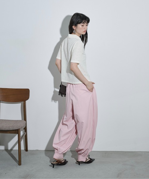 THE YOn（ザヨン）の「タックカラー針抜きジャガードハーフスリーブシャツ（シャツ/ブラウス・レディース・シャーベット/アイボリー/ブラック・FREE）」の7枚目の写真