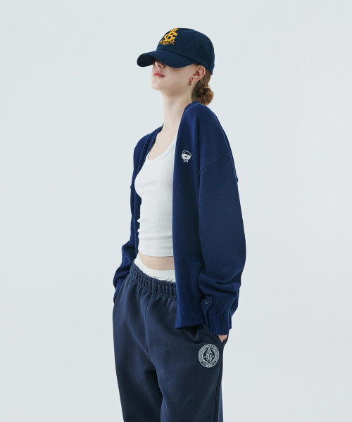 Beyond Closet(-)の「ILP カシミヤ クラシック ロゴ カーディガン ネイビー(カーディガン/ボレロ・レディース・その他・SMALL/MEDIUM/LARGE)」の2枚目の写真