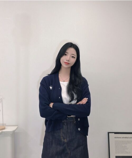 Beyond Closet(-)の「ILP カシミヤ クラシック ロゴ カーディガン ネイビー(カーディガン/ボレロ・レディース・その他・SMALL/MEDIUM/LARGE)」の10枚目の写真